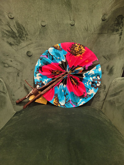 Folding fans
