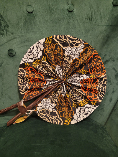 Folding fans