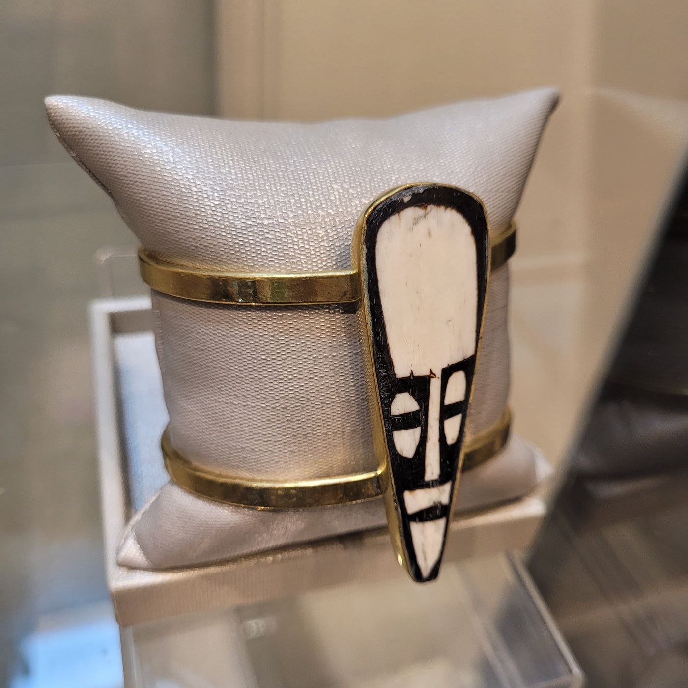 Mask Wrist Cuff 2.5in Brass