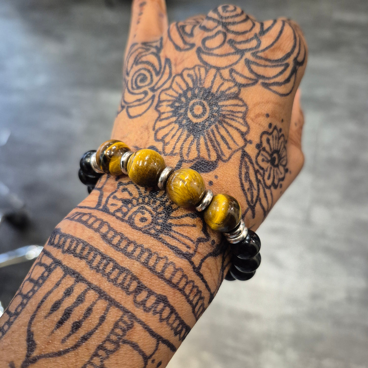 DBV-#6 Tiger Eye & Obsidian with silver accent bead Bracelet
