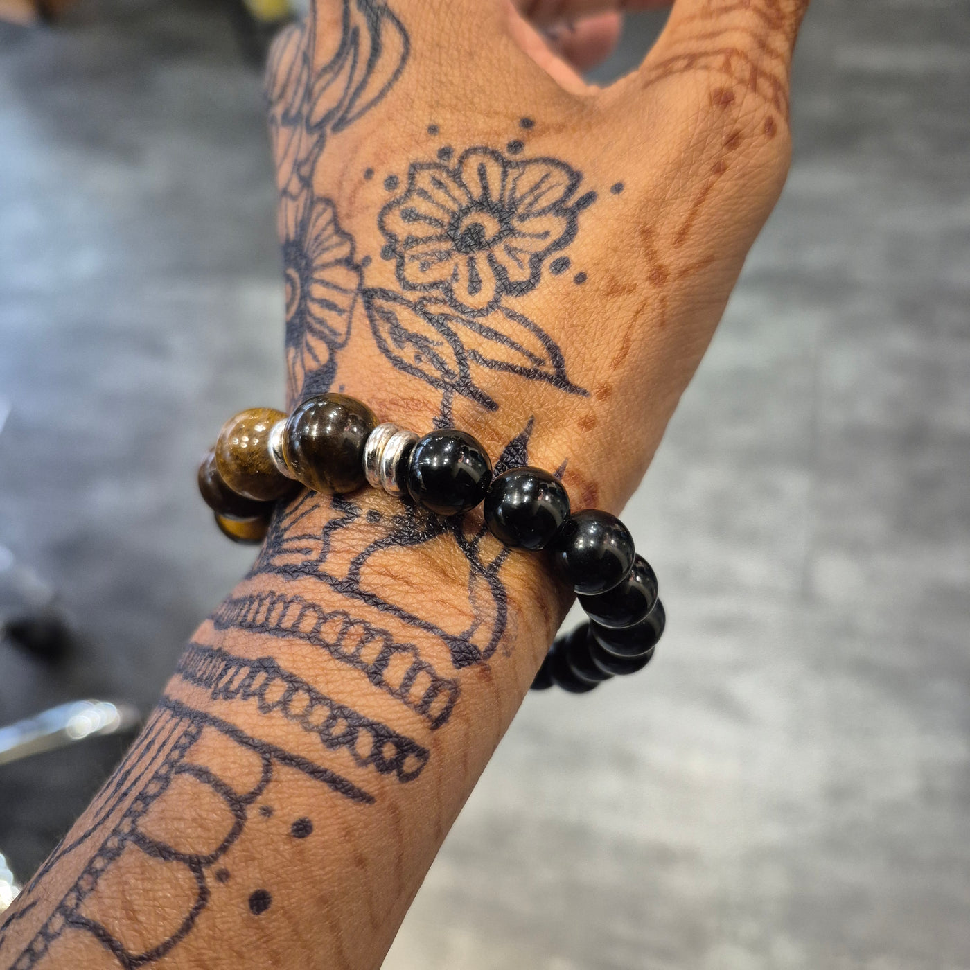 DBV-#6 Tiger Eye & Obsidian with silver accent bead Bracelet